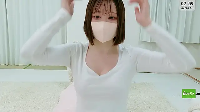 -nene-chan online show from April 9, 10:59 pm