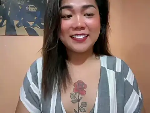 Snapshot of luluakovi_69 chatting on July 12, 6:10 pm luluakovi 69 online show from July 12, 6:10 pm