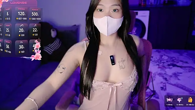 Phuong Bee online show from May 28, 2:36 pm