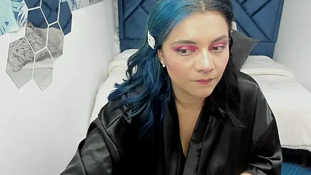 Snapshot of Kiara_Cruz__ chatting on September 14, 1:05 am Kiara Cruz online show from September 14, 1:05 am