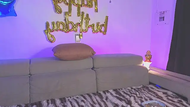 chloe ember online show from November 29, 10:40 am