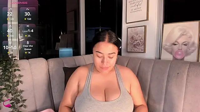 Zoey thompson online show from October 6, 11:13 pm