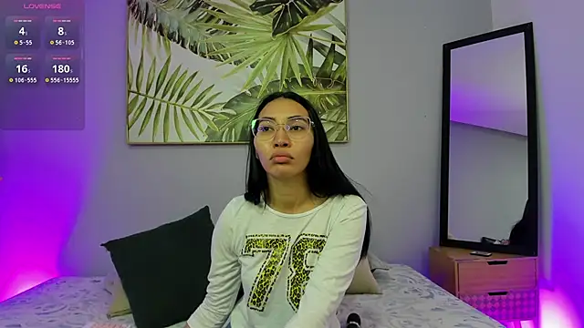 lucyy liiuu online show from October 23, 12:37 pm