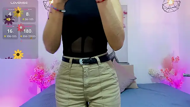 lucyy liiuu online show from November 6, 1:34 pm