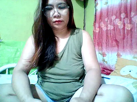 Snapshot of Bianca0516 chatting on May 5, 11:51 am Bianca0516 online show from May 5, 11:51 am