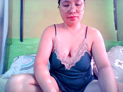 Snapshot of Bianca0516 chatting on June 4, 11:44 pm Bianca0516 online show from June 4, 11:44 pm