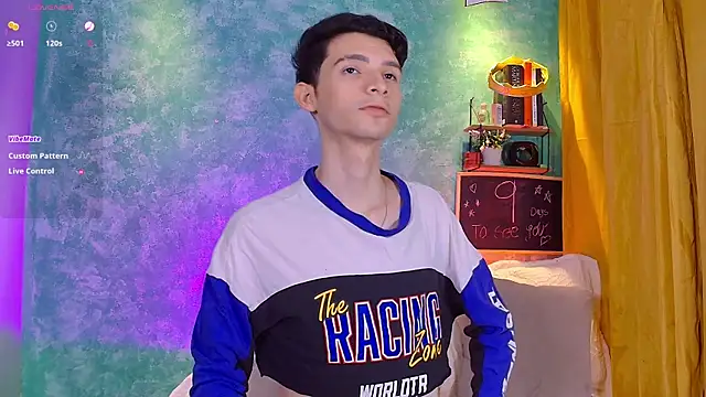 Snapshot of VicenteFerrer chatting on October 16, 2:01 am VicenteFerrer online show from October 16, 2:01 am