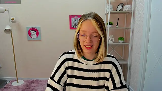 R0cket bunny online show from October 11, 1:05 am