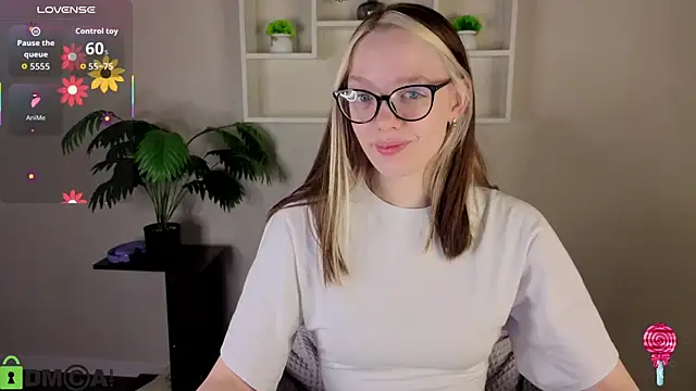 R0cket bunny online show from May 18, 1:02 am