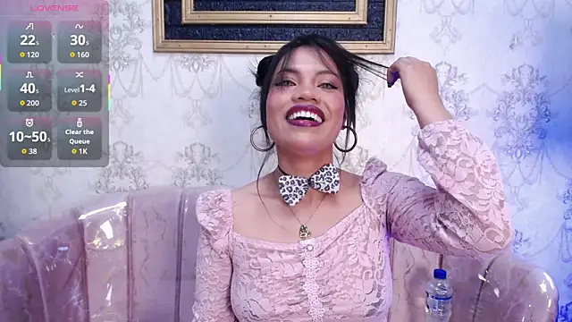 Snapshot of anyjones_ chatting on December 16, 4:17 am anyjones online show from December 16, 4:17 am