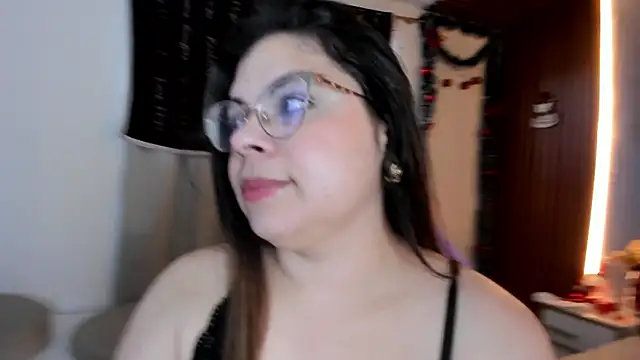 shasha bloom online show from December 14, 11:37 am