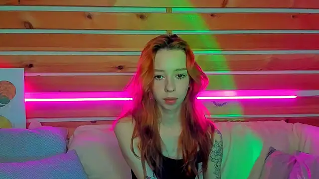 Lori Williams online show from December 17, 1:11 am