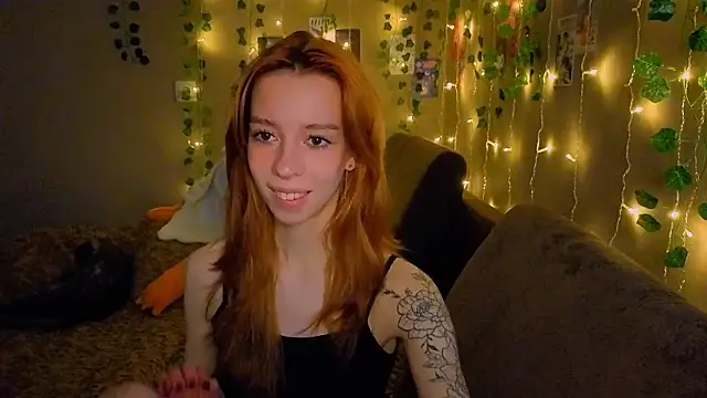 Lori Williams online show from March 10, 1:43 am