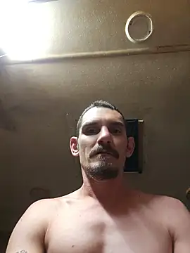 Snapshot of mike42088 chatting on May 21, 11:28 am mike42088 online show from May 21, 11:28 am