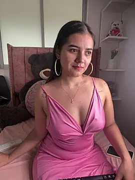 salomecute21 online show from June 12, 11:42 am