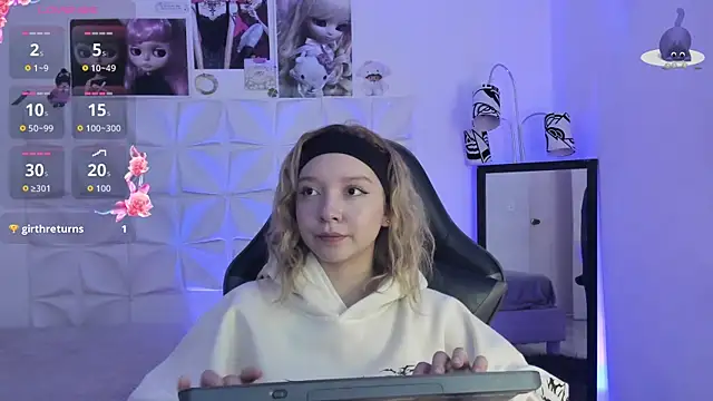 JuliethMoss online show from November 4, 8:08 pm