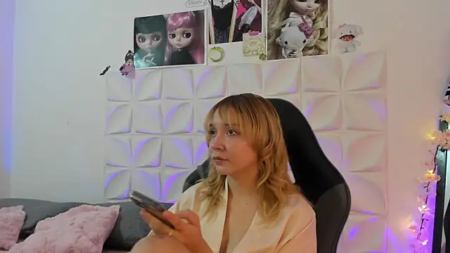 JuliethMoss online show from November 24, 5:07 am