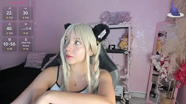 JuliethMoss online show from March 30, 9:05 pm