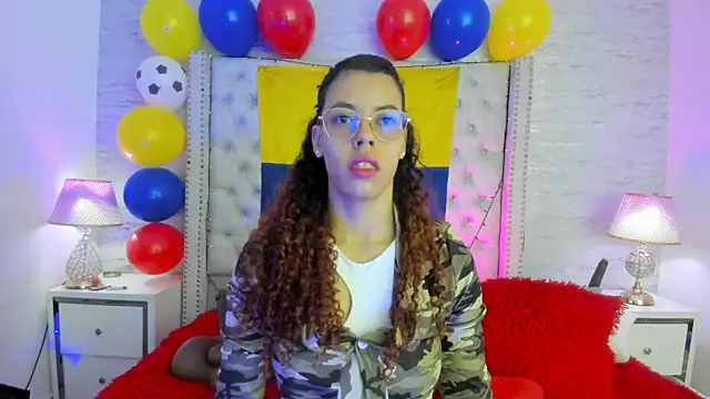 Snapshot of Pamelamiler__ chatting on June 22, 12:13 pm Pamelamiler online show from June 22, 12:13 pm