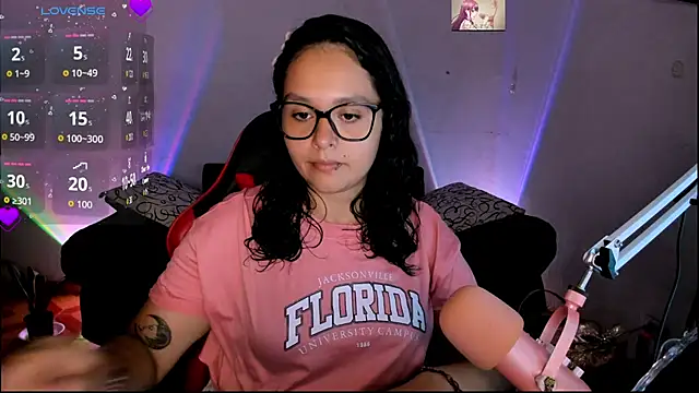 lila kitty81 online show from April 14, 11:44 pm