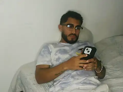 TU-MORENOO online show from November 19, 3:06 am