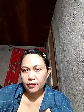 Everleigh mom online show from December 14, 2:17 am