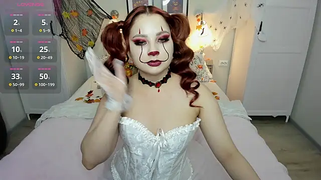 AuroraBell online show from October 31, 5:25 pm