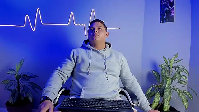 Maximus Steel online show from November 10, 11:42 am