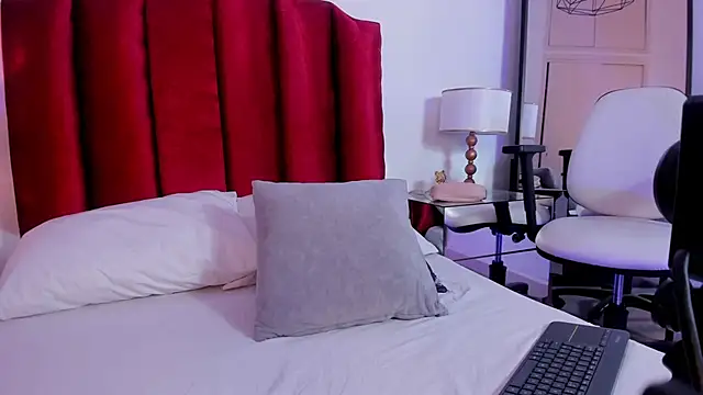 sophiacuttee online show from September 26, 12:09 pm