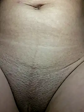 Elianasuarezz online show from February 9, 11:09 pm