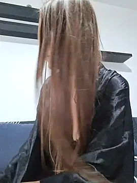 Snapshot of JessyKym chatting on November 11, 8:47 am JessyKym online show from November 11, 8:47 am