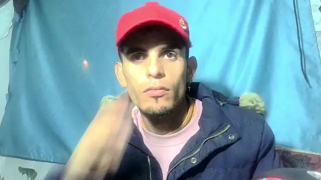 Snapshot of yourskinnybooy chatting on September 13, 12:21 am yourskinnybooy online show from September 13, 12:21 am