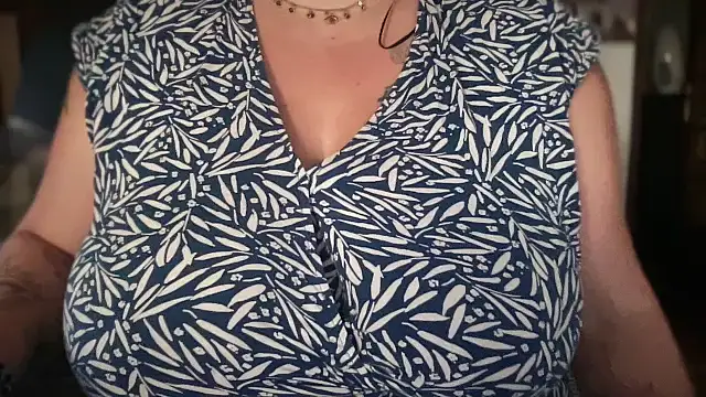 Bella x69 online show from May 26, 6:42 am