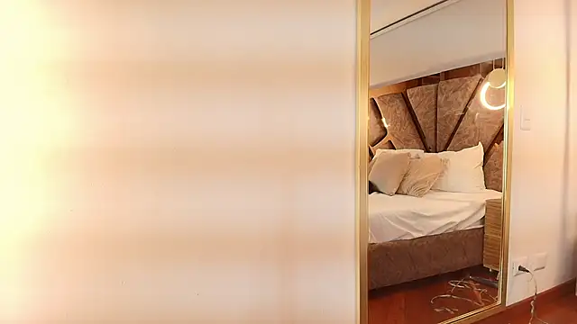 zarah andrew   online show from September 30, 12:10 pm