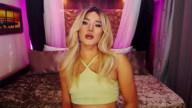 YllanaAltheaXxX online show from November 20, 6:46 am