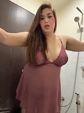 ashleygrahamts online show from November 9, 9:40 am