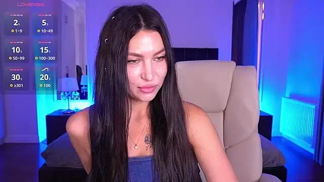 Snapshot of EliseVelour chatting on July 21, 12:18 pm EliseVelour online show from July 21, 12:18 pm