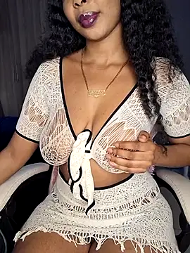 Snapshot of ELAINE_xXxX chatting on December 2, 5:41 pm ELAINE xXxX online show from December 2, 5:41 pm