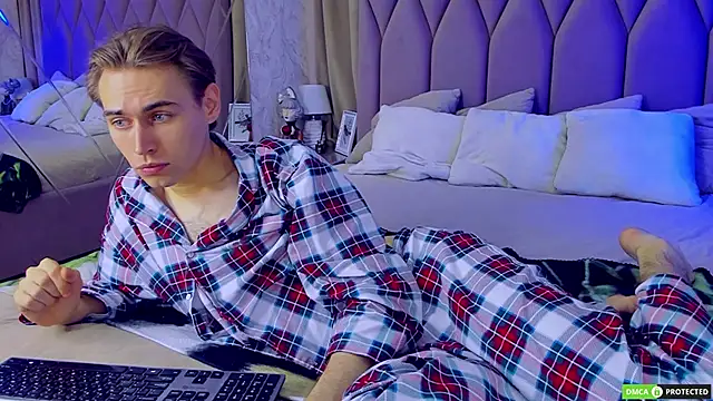 WilliamDyson online show from September 30, 8:08 am