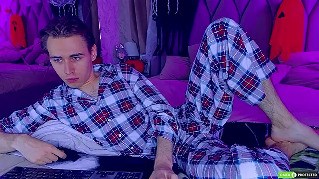 WilliamDyson online show from October 20, 3:07 am