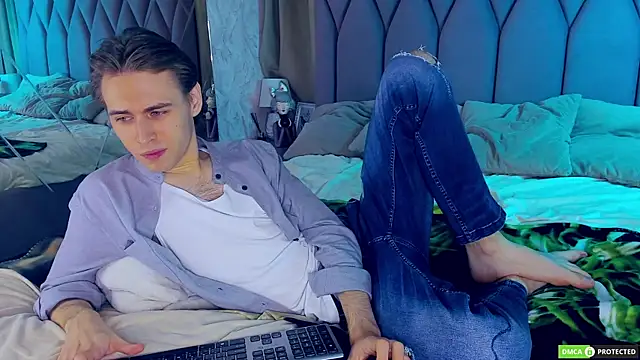 WilliamDyson online show from November 5, 3:06 am