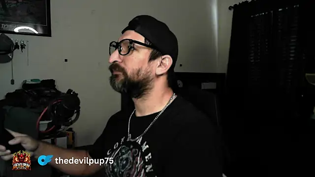 DevilPup75  online show from August 4, 1:14 pm