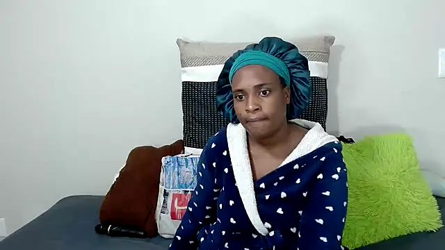 QueenRomaxx1 online show from October 30, 4:41 pm