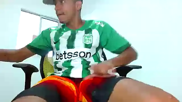 skinny23cm online show from March 1, 4:00 pm