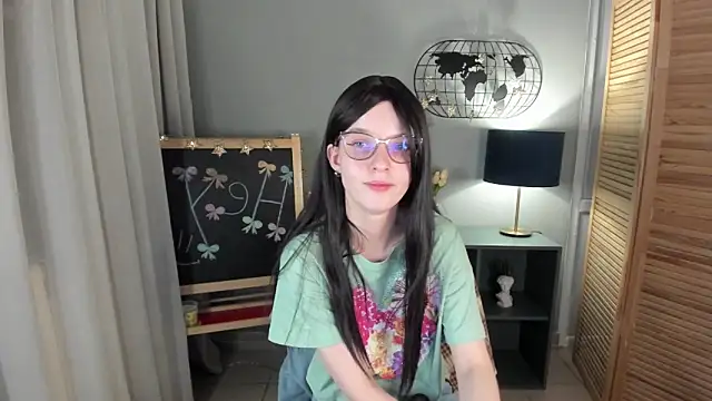 Madelaineses online show from November 26, 9:27 pm