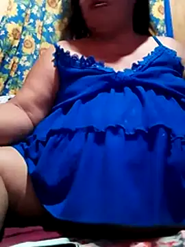 Snapshot of Huge_mama69 chatting on February 22, 3:10 pm Huge mama69 online show from February 22, 3:10 pm