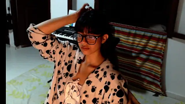 meganmiauu online show from June 26, 6:07 am