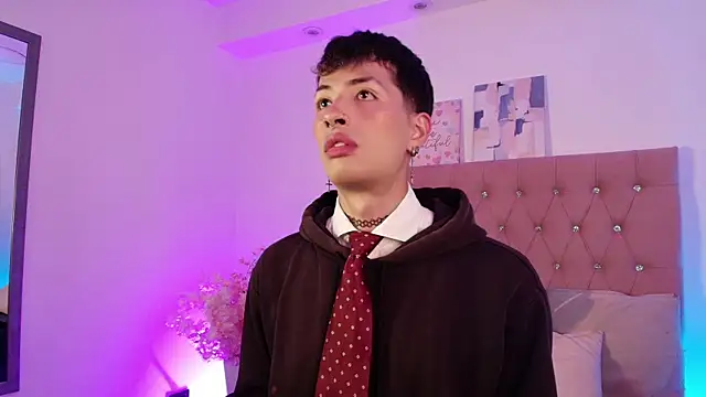 OzorioDany online show from December 17, 4:29 am