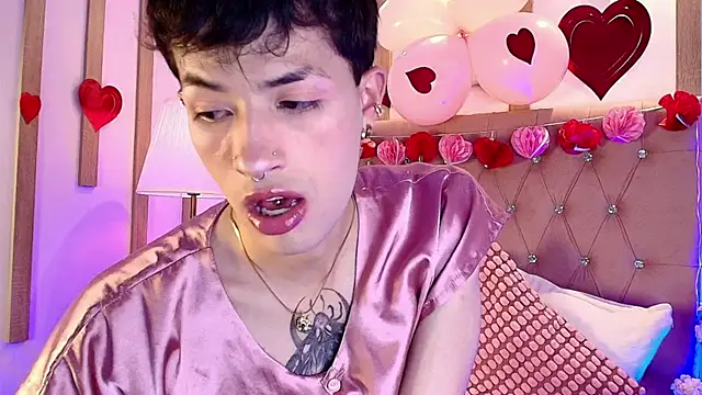 Snapshot of OzorioDany chatting on February 15, 7:51 am OzorioDany online show from February 15, 7:51 am