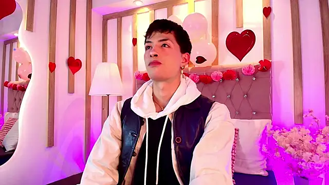 Snapshot of OzorioDany chatting on February 17, 4:09 am OzorioDany online show from February 17, 4:09 am